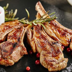 CÔTELETTES D’AGNEAU GRILLÉES
