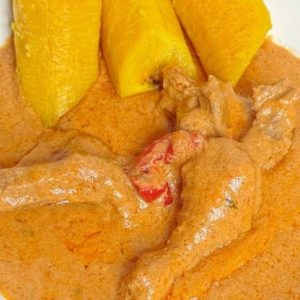 SAUCE D’ARACHIDE (POULET OU BŒUF)